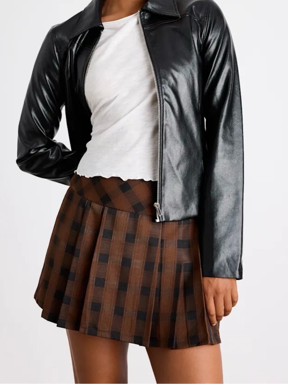 NWT Lulus Firah Brown and Black Plaid
Pleated Mid-Rise Mini Skirt Size Large